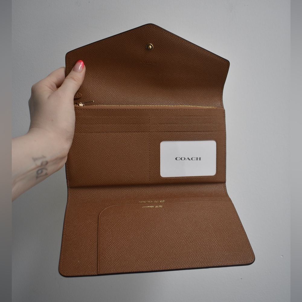 Coach Chartreuse Travel Envelope Wallet NWT - Picture 7 of 8